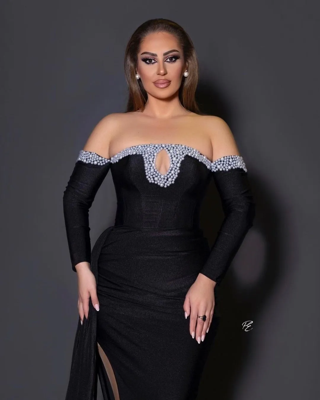 Deluxe Black Floor Length Long Sleeves Mermaid Satin Prom Dress with beads