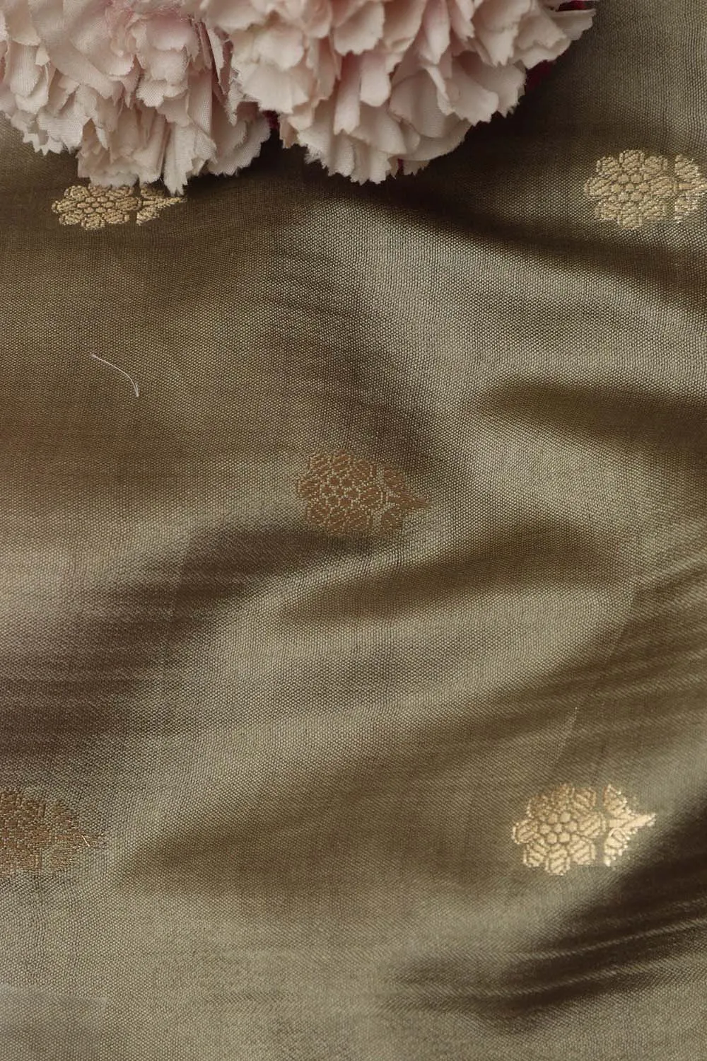 Elegant Grey Banarasi Handloom Chiniya Silk Fabric ( 2.5 Mtr )