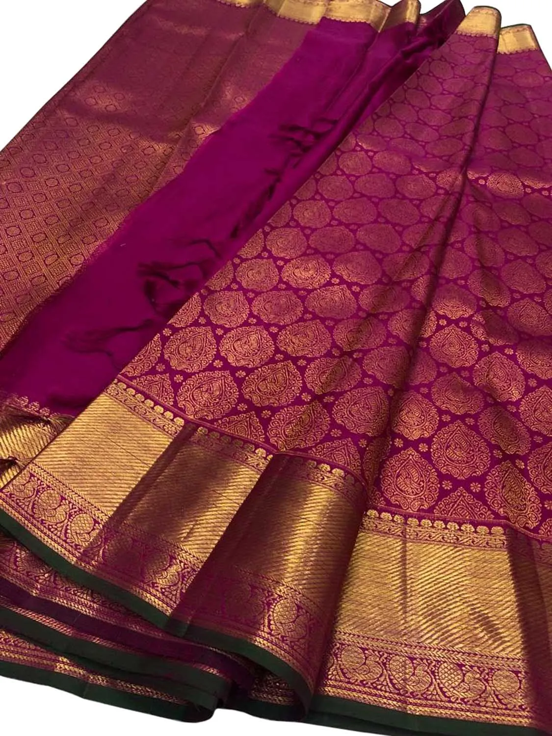 Elegant Pink Kanjeevaram Handloom Pure Silk Saree: Timeless Grace and Sophistication