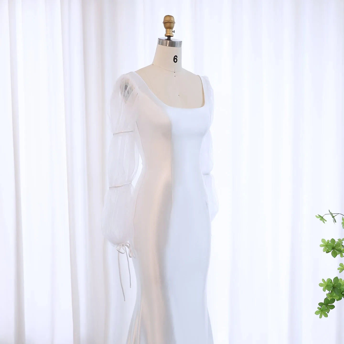 Elegant White Mermaid Evening Dress with Puff Sleeves SF021