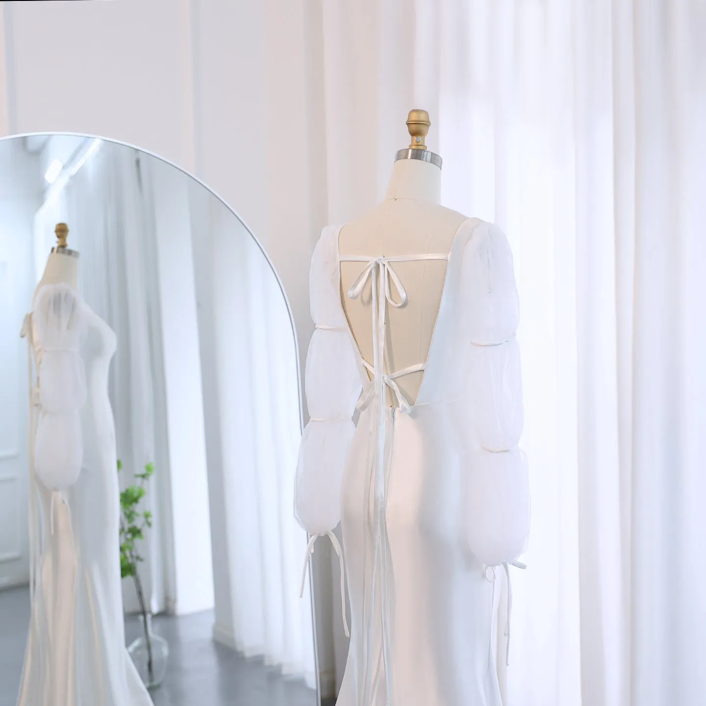 Elegant White Mermaid Evening Dress with Puff Sleeves SF021