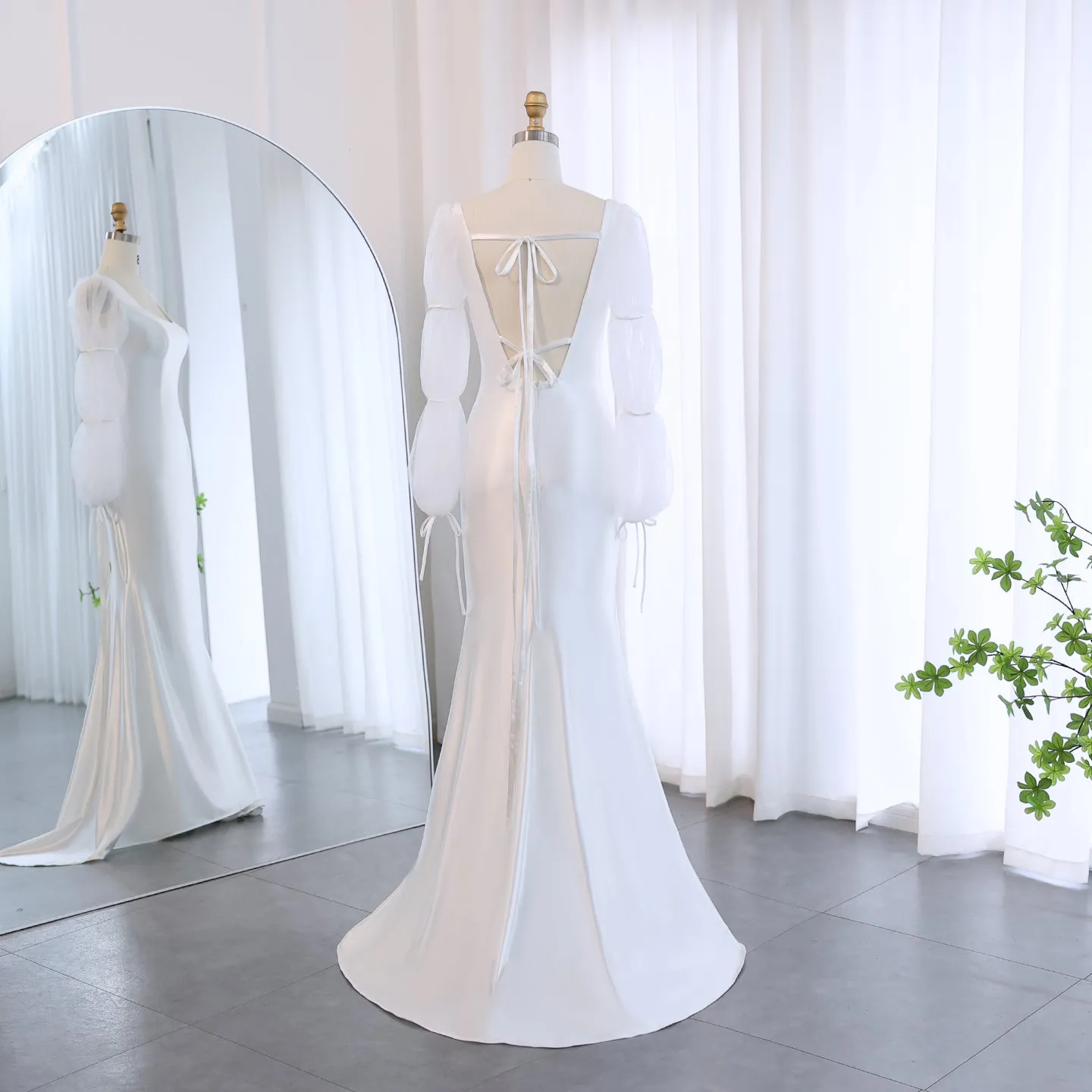 Elegant White Mermaid Evening Dress with Puff Sleeves SF021