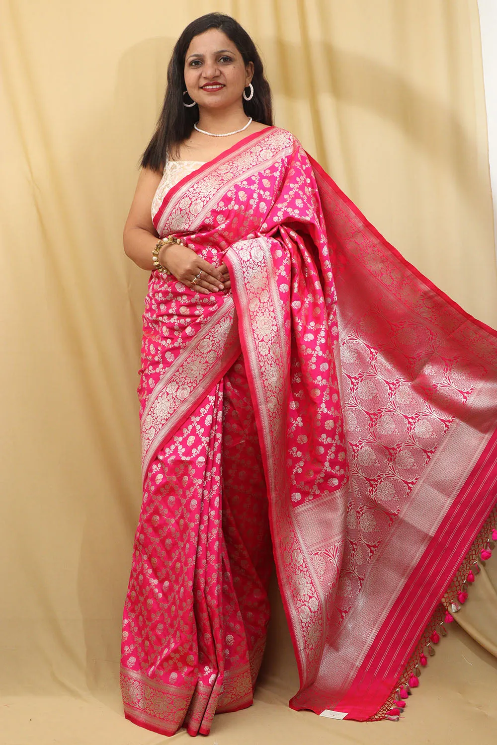 Stunning Pink Banarasi Silk Saree - Elegant and Timeless