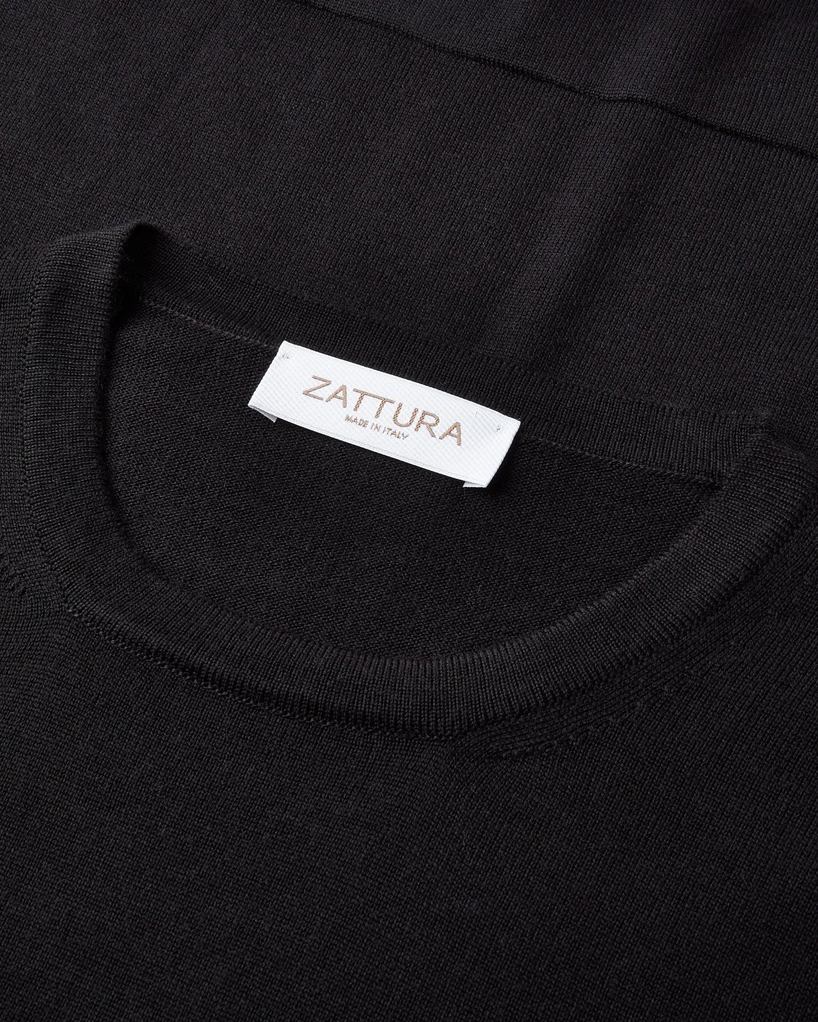 Zattura Travel Wool Crew Neck Knitted Jumper (Black)